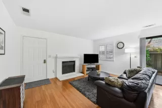 Photo #5: ML82042305 Listing 