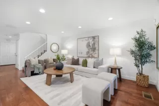 Photo #5: ML82042346 Listing 