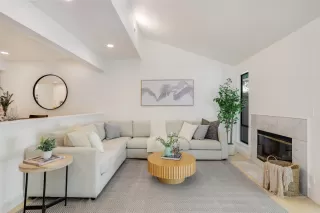 Photo #4: ML82042352 Listing