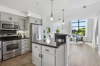 Photo #5: ML82042356 Listing 