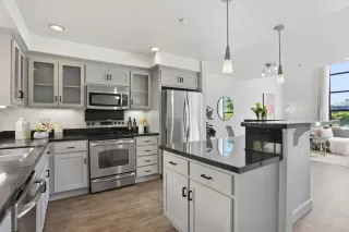 Photo #6: ML82042356 Listing 