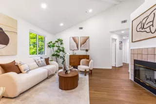 Photo #2: ML82042358 Listing 