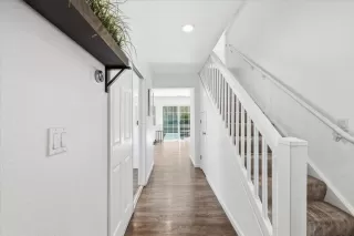 Photo #4: ML82042388 Listing