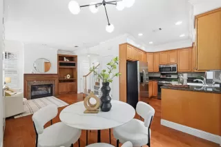 Photo #5: ML82042400 Listing 