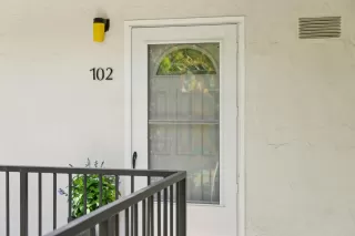 Photo #5: ML82042411 Listing 