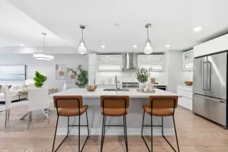 Photo #5: ML82042429 Listing 