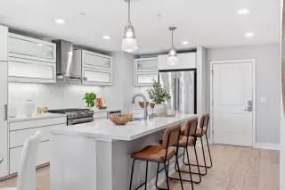 Photo #6: ML82042429 Listing 