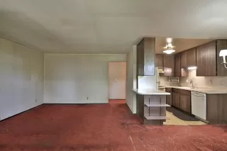 Photo #5: ML82042430 Listing 