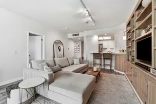 Photo #4: ML82042573 Listing 