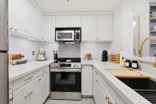 Photo #6: ML82042573 Listing 