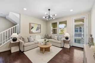 Photo #5: ML82042629 Listing 