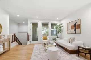 Photo #4: ML82042690 Listing 