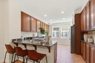 Photo #6: ML82042690 Listing 