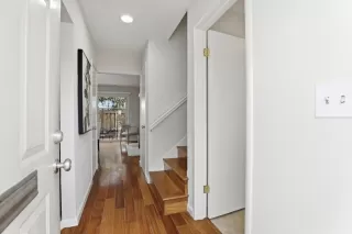 Photo #4: ML82042711 Listing 