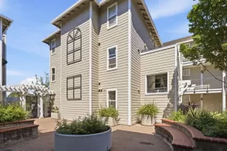 Photo #5: ML82042714 Listing