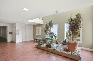 Photo #5: ML82042798 Listing