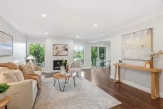 Photo #4: ML82042836 Listing 