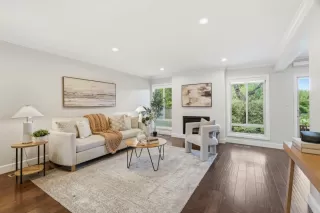 Photo #5: ML82042836 Listing 