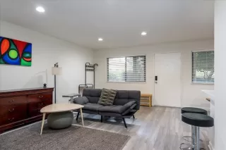 Photo #5: ML82042857 Listing 