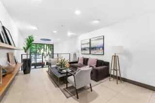 Photo #6: ML82042868 Listing 