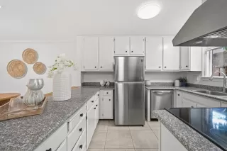 Photo #6: ML82042877 Listing 