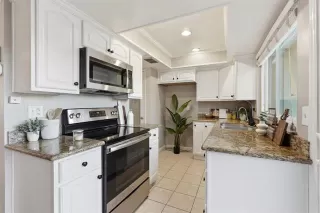 Photo #5: ML82042888 Listing 