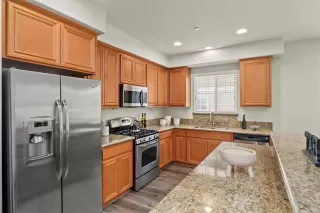 Photo #6: ML82042993 Listing 