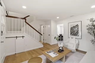 Photo #4: ML82043009 Listing 