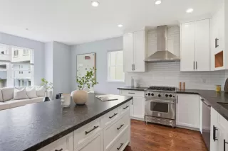 Photo #6: ML82043028 Listing 