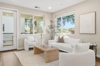 Photo #5: ML82043044 Listing 