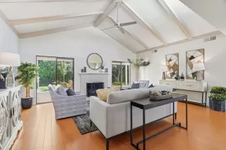 Photo #2: ML82043054 Listing 