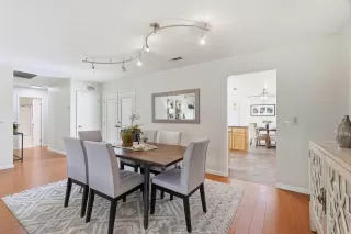 Photo #5: ML82043054 Listing 