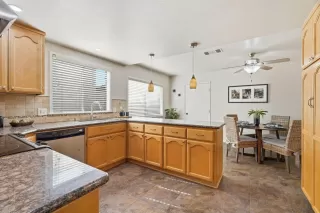 Photo #6: ML82043054 Listing 