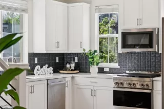 Photo #6: ML82043148 Listing 