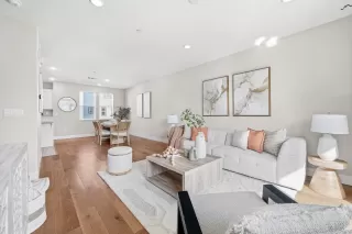 Photo #6: ML82043179 Listing 