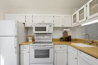 Photo #6: ML82043218 Listing 