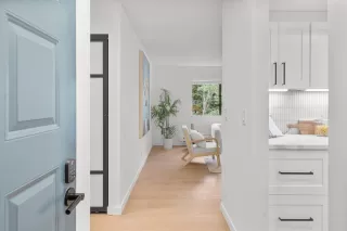 Photo #4: ML82043233 Listing 