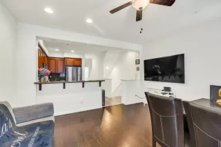 Photo #4: ML82043239 Listing 