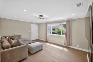 Photo #4: ML82043292 Listing 