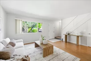 Photo #4: ML82043306 Listing 