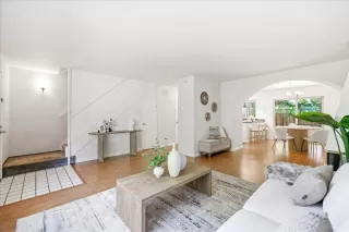 Photo #5: ML82043306 Listing 