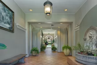 Photo #4: ML82043344 Listing 