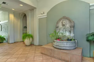 Photo #5: ML82043344 Listing 