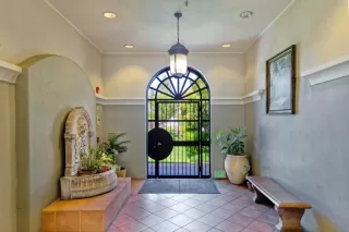 Photo #6: ML82043344 Listing 