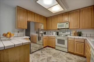 Photo #4: ML82043345 Listing 