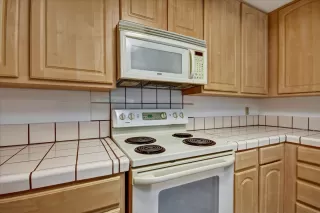 Photo #6: ML82043345 Listing 