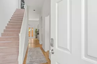 Photo #5: ML82043386 Listing 