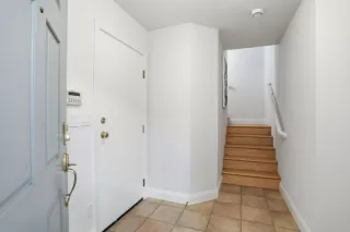 Photo #6: ML82043408 Listing 