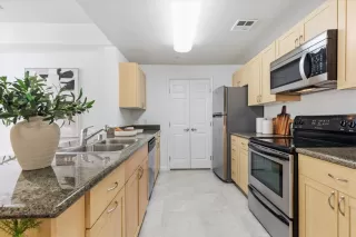 Photo #4: ML82043443 Listing 