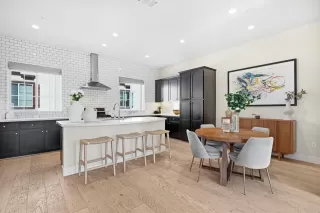 Photo #4: ML82043479 Listing 